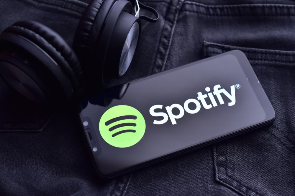 spotify podcast services